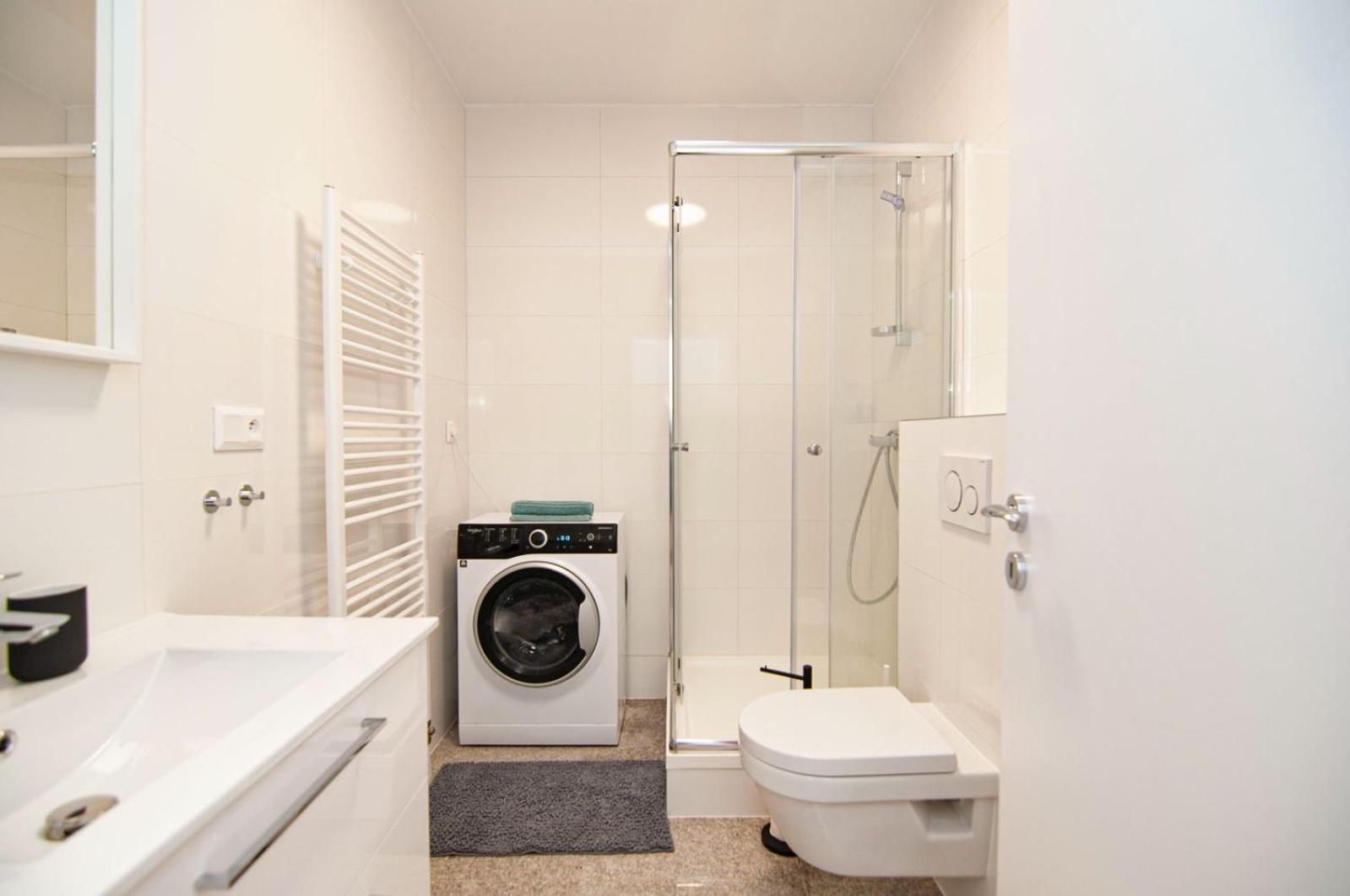Beautiful Apartment In The City Center Bratislava Exterior foto